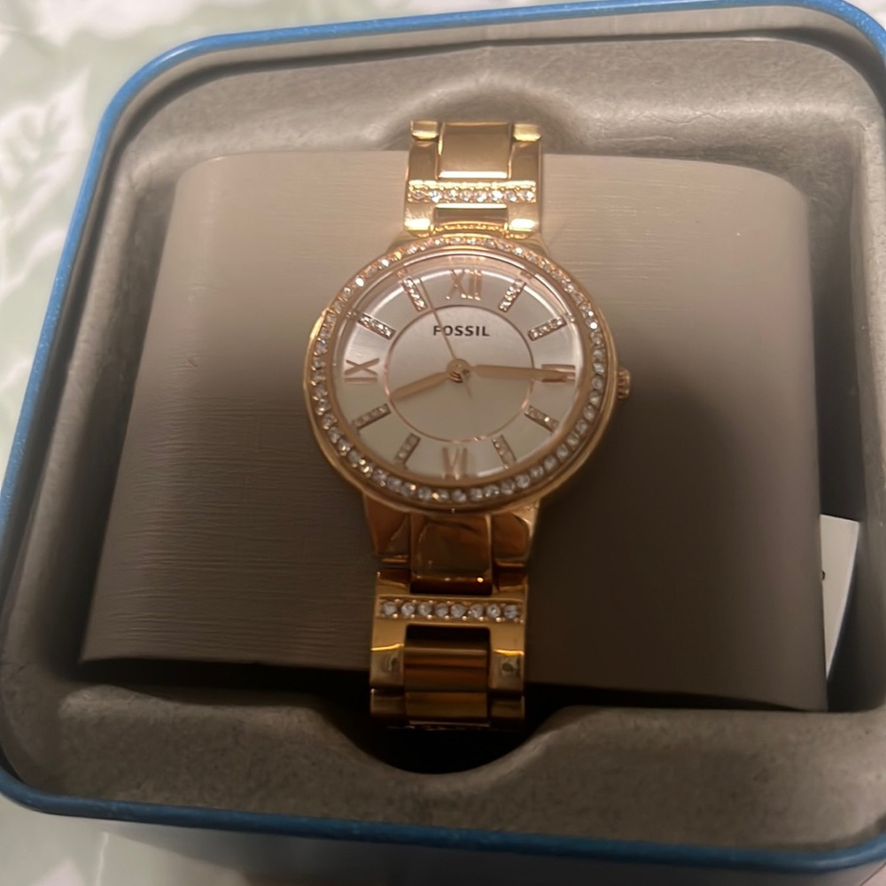Women’s fossil watch